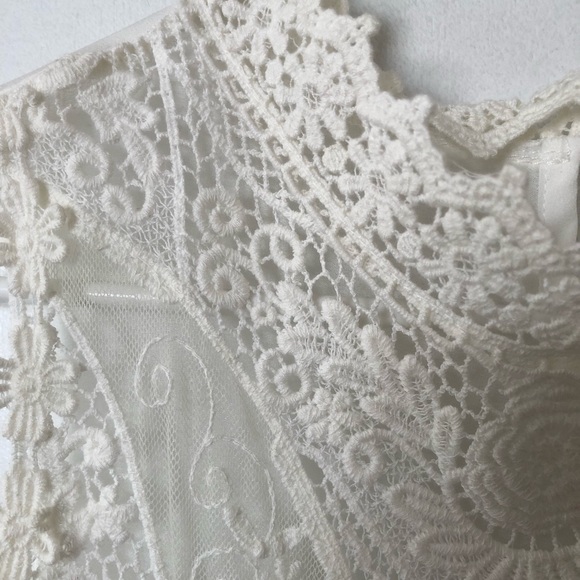 High Neck Crochet Dress size S - Picture 3 of 3